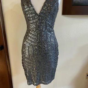 Gre silver cocktail dress size medium.